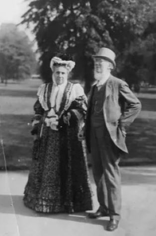 Hooker and second wife