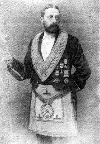 Ralling in masonic gear